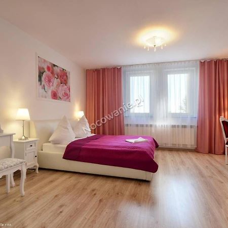 Hotelik Kameleon Pokoje Goscinne Jawor Εξωτερικό φωτογραφία
